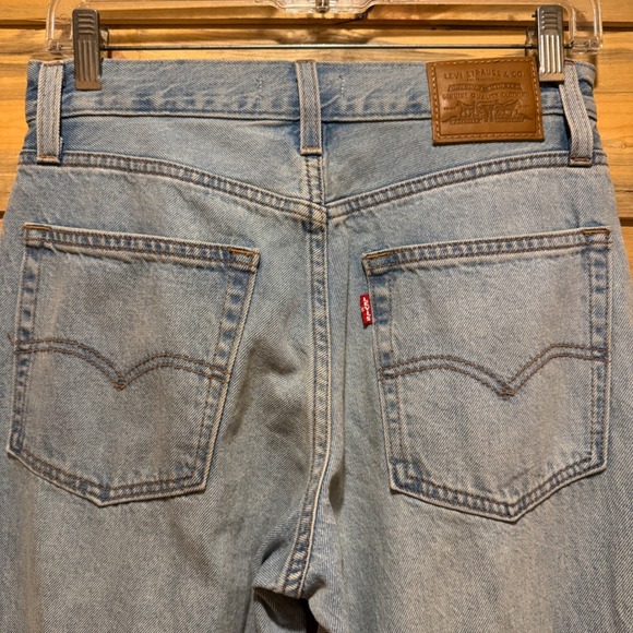 Levi's Premium Baggy Dad Jeans Light Wash Distressed Waist 25 - Picture 7 of 10